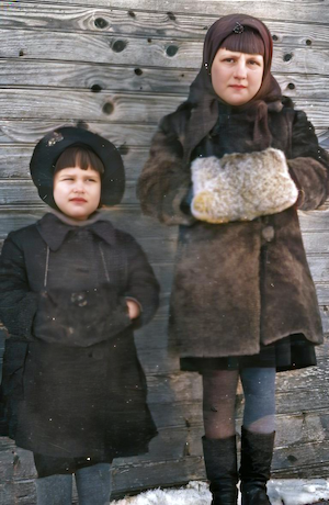 Julya and Raisa in Vishki